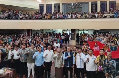 Menteri Koordinator Bidang Pangan Zulkifli Hasan menghadiri kuliah umum di Sekolah Tinggi Ilmu Kesehatan (STIKes) Nusantara Kupang yang berlangsung di Aula El Tari, Nusa Tenggara Timur (NTT), Jumat (15/5/2026).